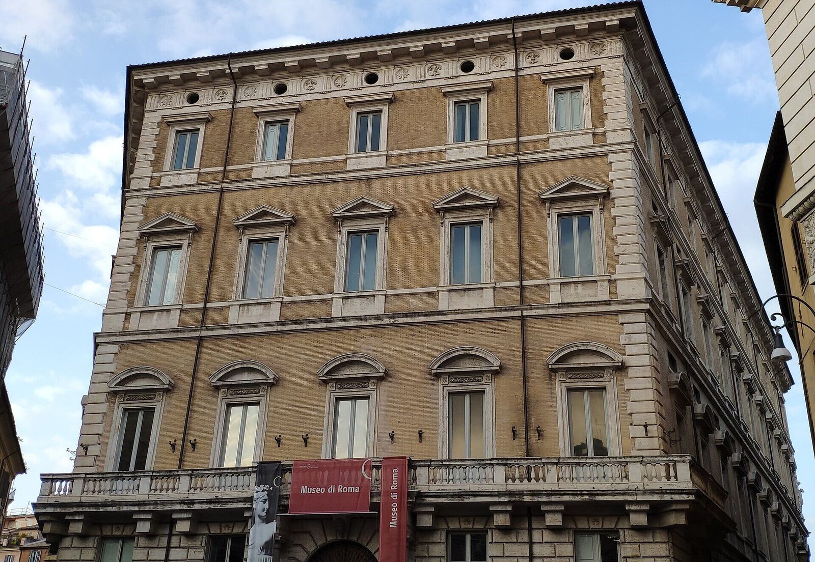 La facciata di Palazzo Braschi, sede del Museo di Roma